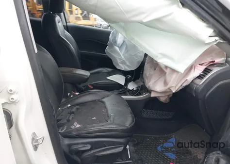 2018 Jeep Compass Latitude 4X4 from USA, damaged, VIN 3C4NJDBB6JT246497